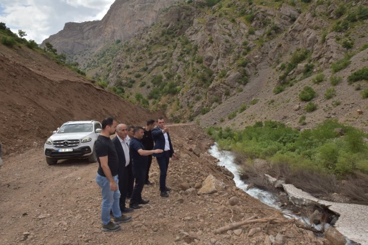 Cilo ve Sat Dağları Milli Parkı yolunda asfalt hazırlığı