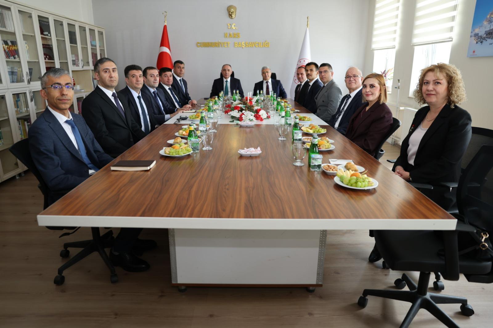 turkiye-ve-azerbaycan-bassavcilarindan-tarihi-ziyaret-5.jpg