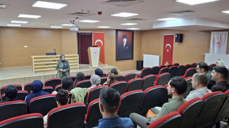 karsta-sosyal-hizmet-personeline-hayati-egitim-1.jpg