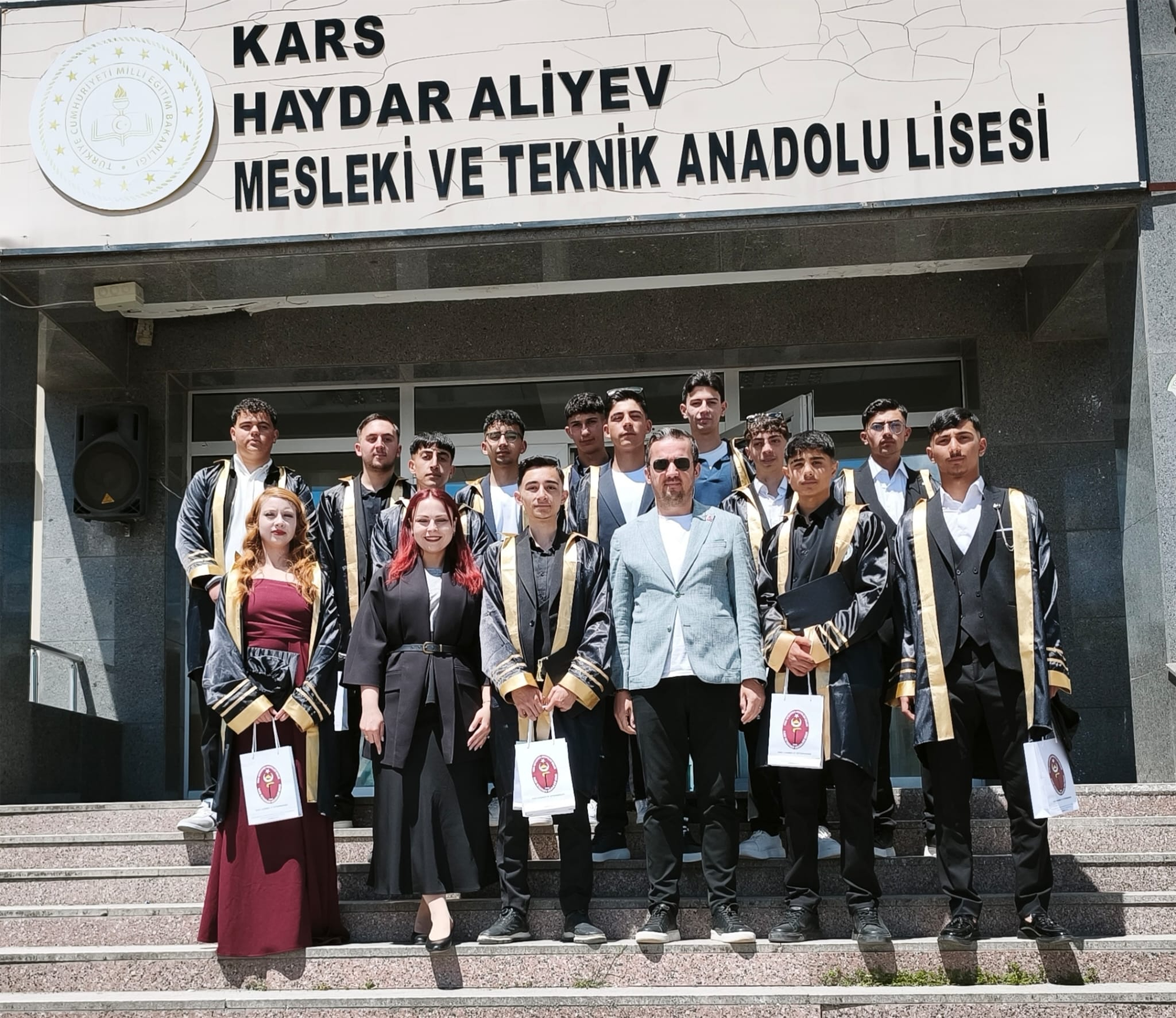 karsta-tarihi-mezuniyet-ilk-veteriner-saglik-teknisyenleri-meslek-hayatina-adim-atti.png