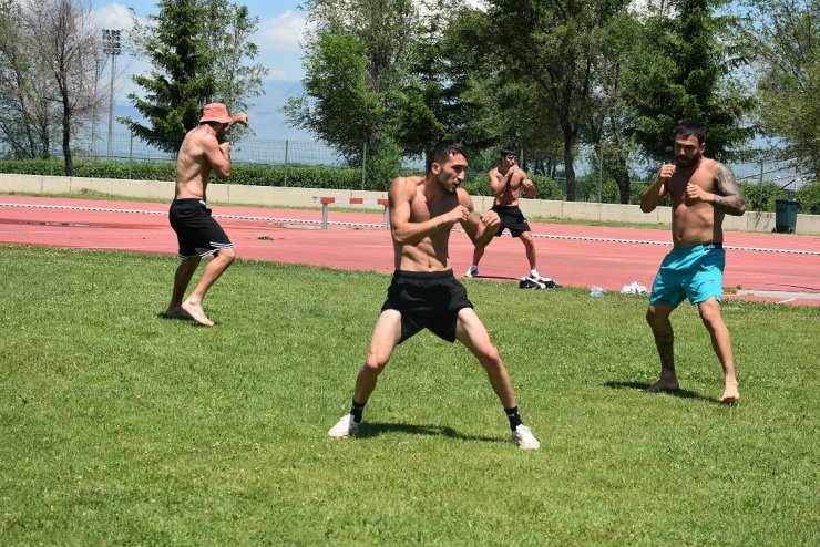 Boks Milli Takımı Erzurum’da kampta