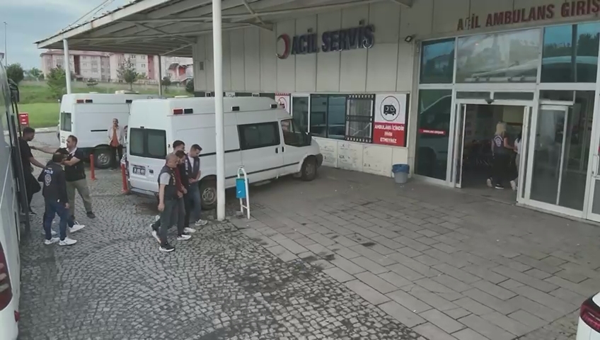 kars-merkezli-8-ilde-dev-sahte-is-operasyonu-21-siber-dolandirici-tutuklandi-13.jpg