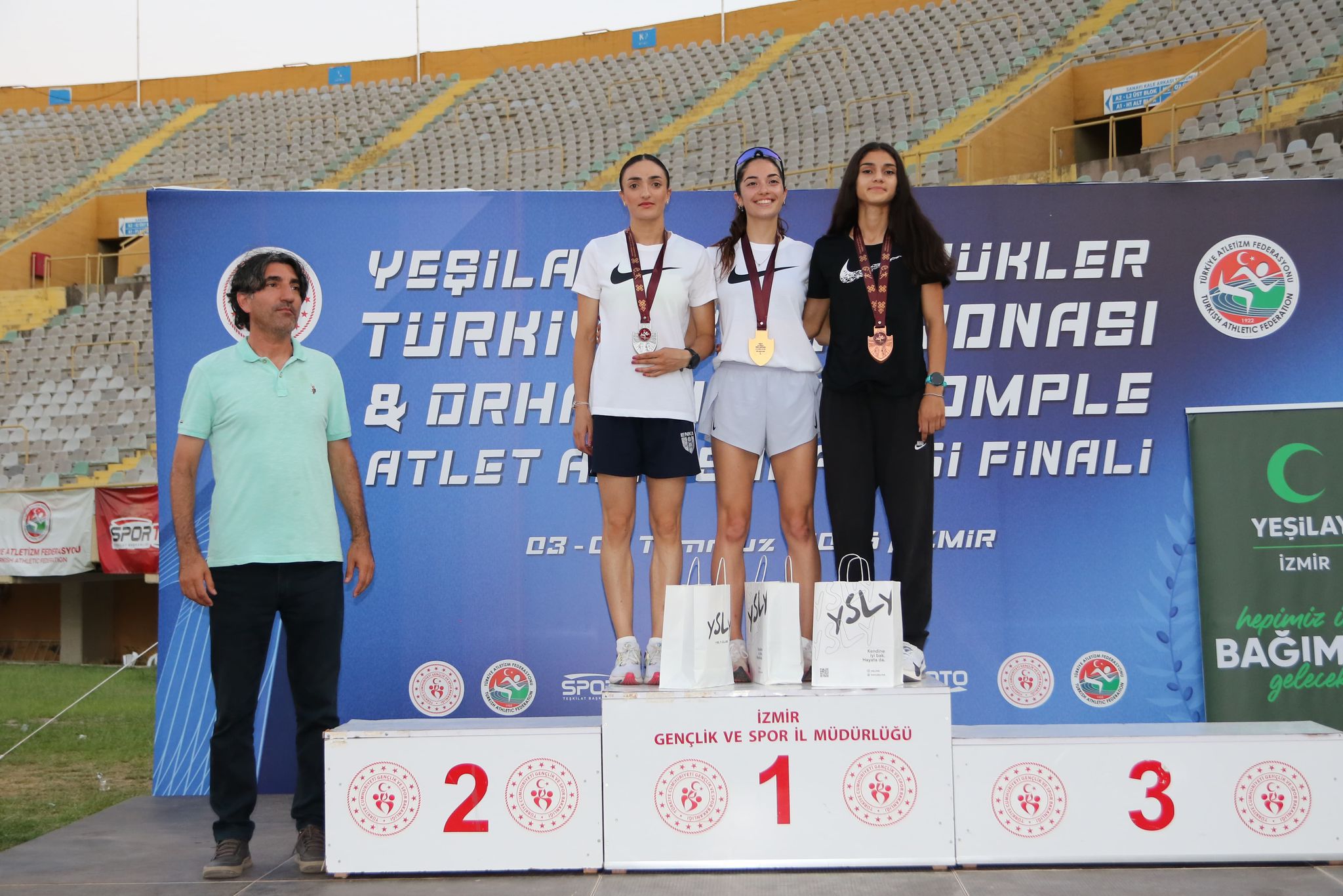 6c56f47c-3432-4107-acd5-da91d03cb8ee.jpg