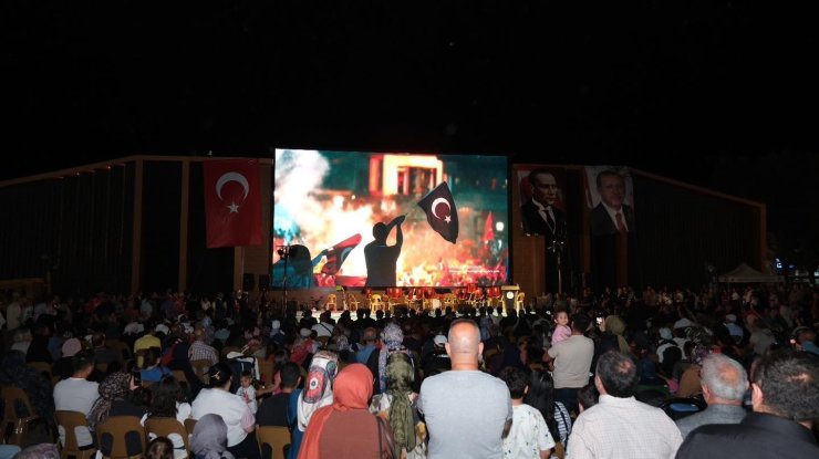 Şehitler dualarla anılacak, meydanlarda birlik mesajı verilecek