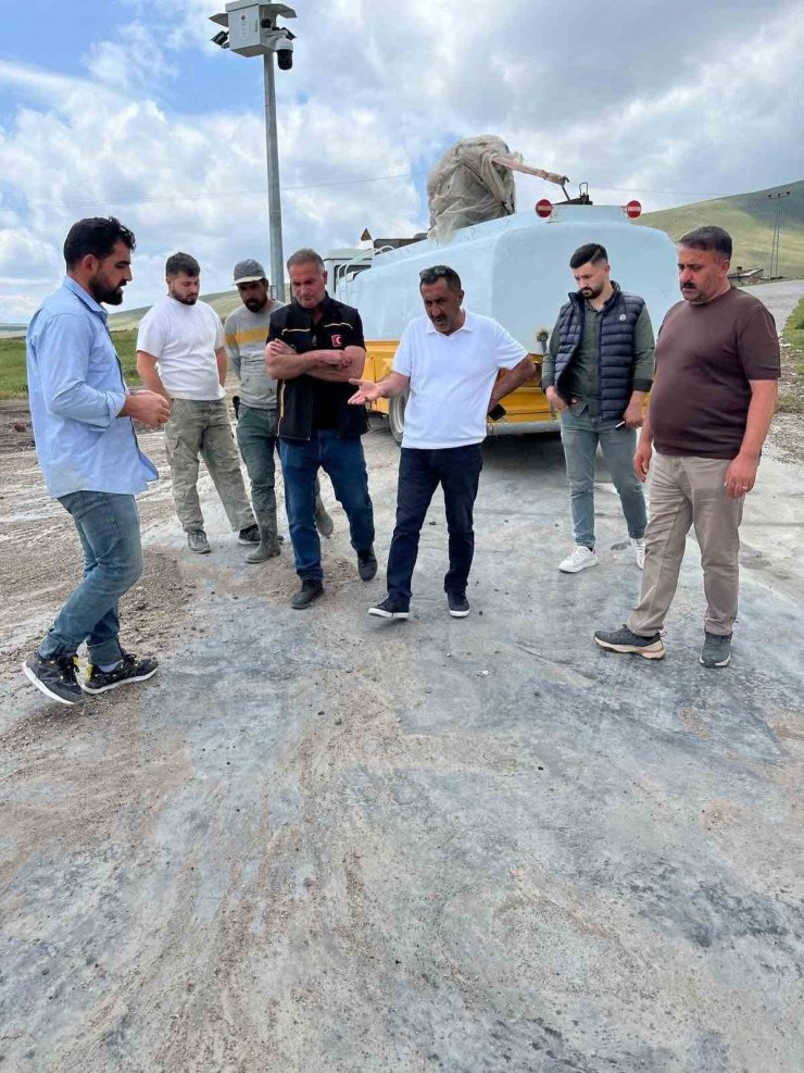 Kars’ta köy yolları konfora kavuşuyor: 9,5 kilometrelik asfalt çalışması başladı