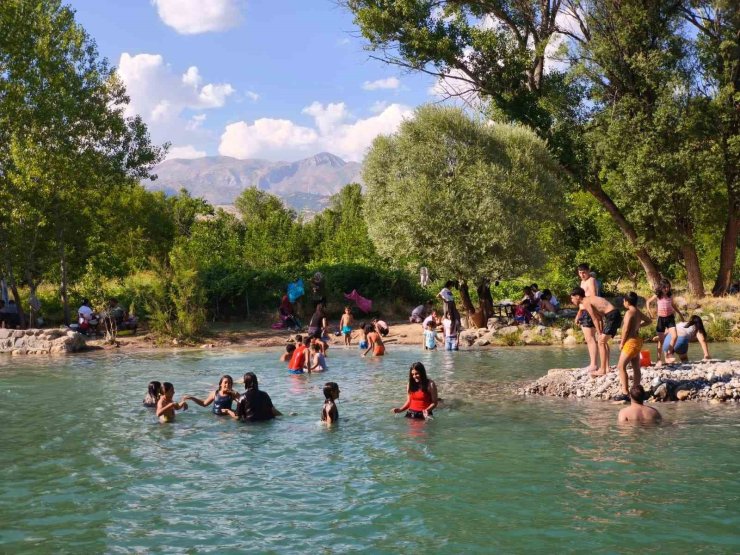Doğanın içinde ücretsiz tatil: Tağar Çayı ünlü tatil beldelerini aratmıyor