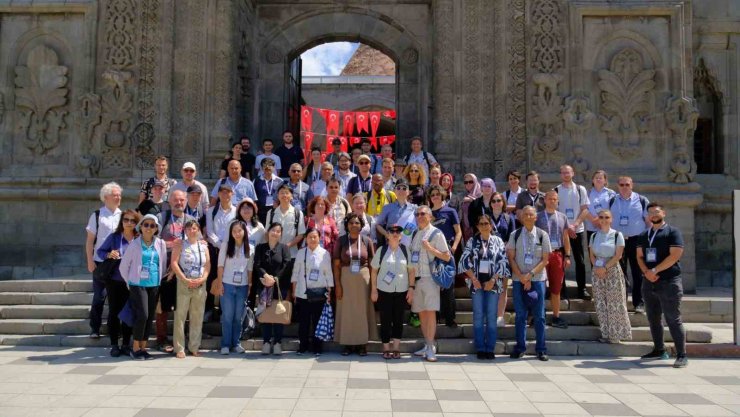 Yapay zekâ çağında kimya eğitiminin kalbi Erzurum’da attı