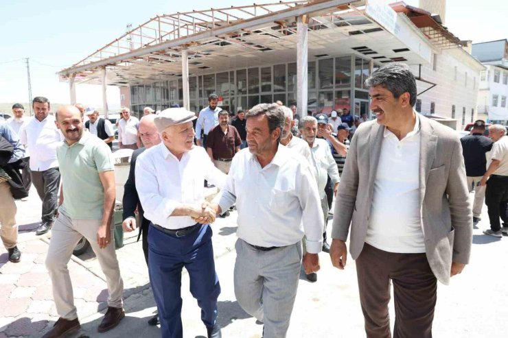 Aşkale’de kentsel dönüşüm tam gaz: Başkan Sekmen sahadaki çalışmaları denetledi