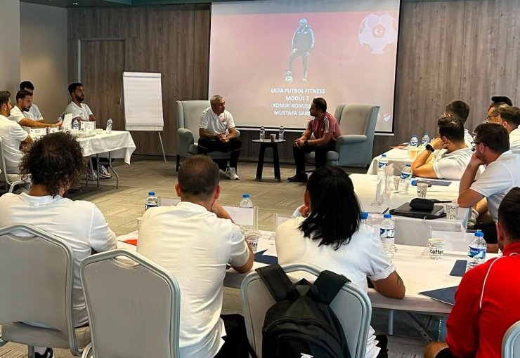 Sarıgül, UEFA Fitness B-1 Kursunda tecrübelerini paylaştı