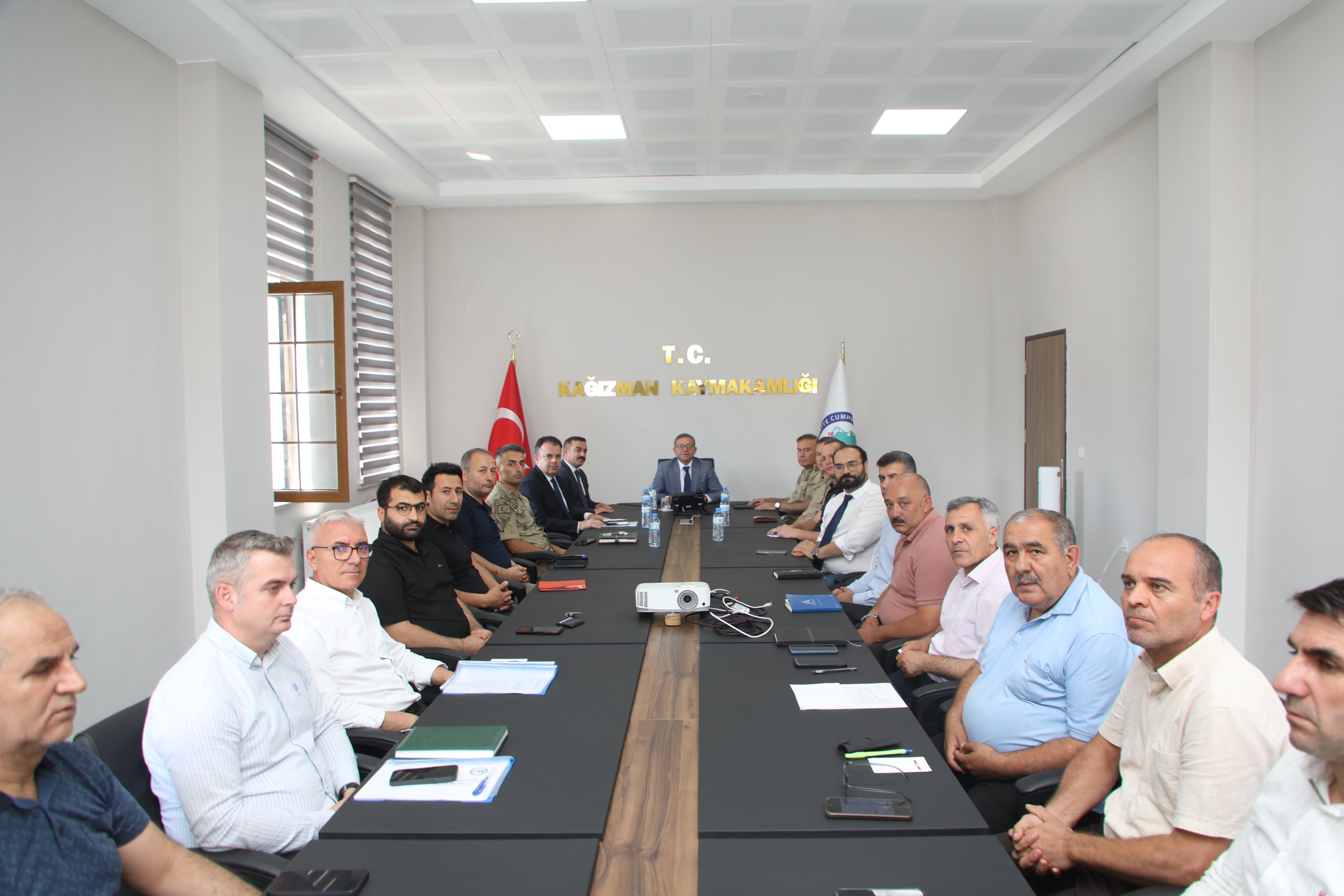 ho4acdiw8aar5tf.jpg