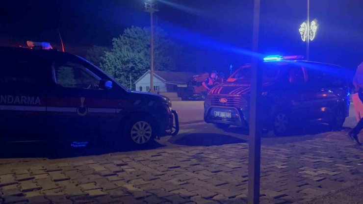 Elazığ’da bıçaklı ve silahlı kavga: 3 yaralı
