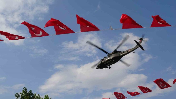 Ani’nin fethinin 962. yıl dönümünde Çelik Kanatlar’ın gösterisi nefes kesti