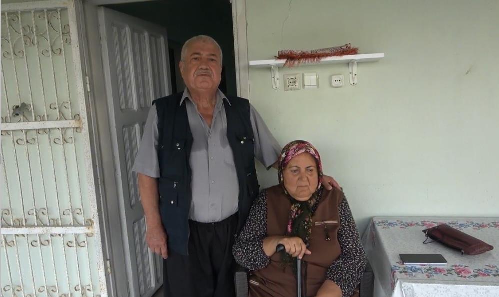 aw768996-01.jpg