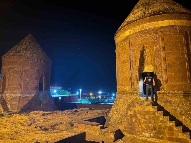 Ahlat’ta tarihi mekanlarda güvenlik denetimi