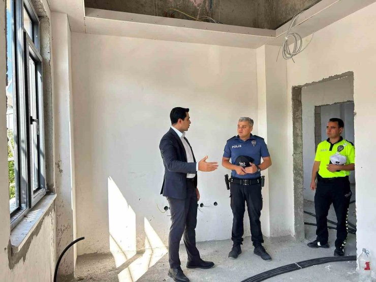 Kemah’ta İlçe Emniyet Amirliği hizmet binası inşaatı sürüyor