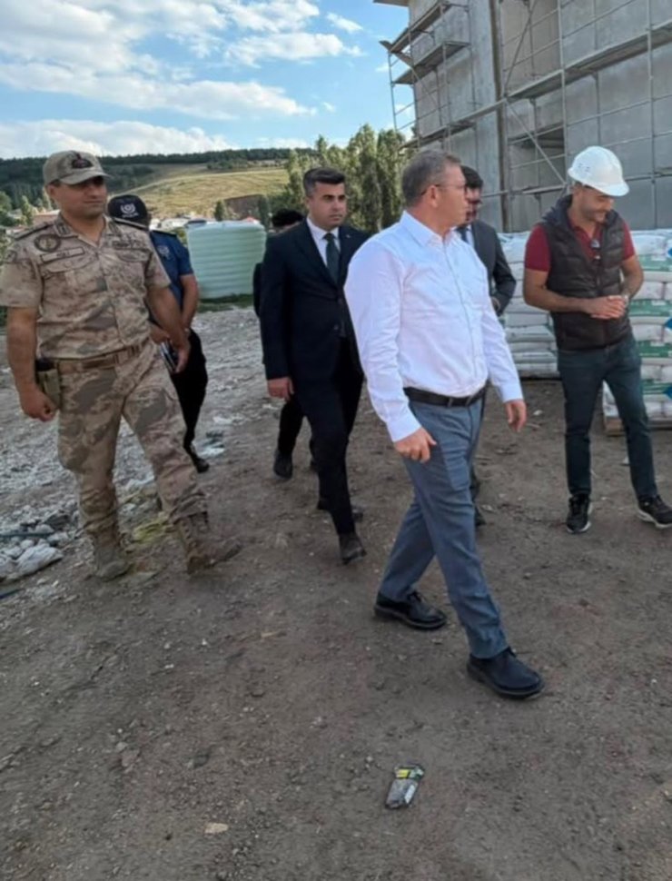 Kars Valisi Ziya Polat, Susuz’da incelemelerde bulundu
