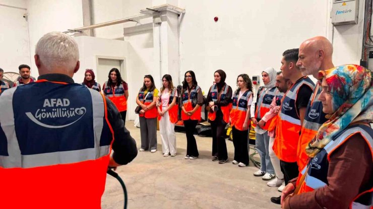 Elazığ’da AFAD gönüllülerine hafif arama ve kurtarma eğitimi