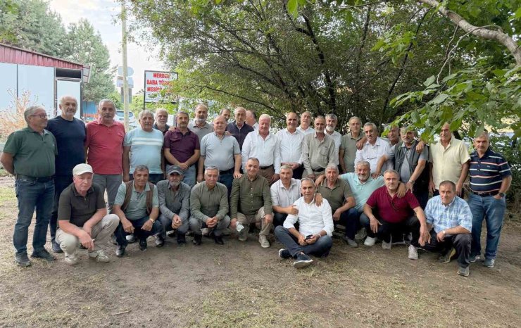 Lise arkadaşları 43 yıl sonra Ahlat’ta buluştu