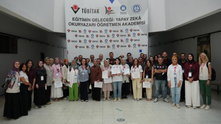 Yapay zeka okuryazarı öğretmen akademisi programı sona erdi