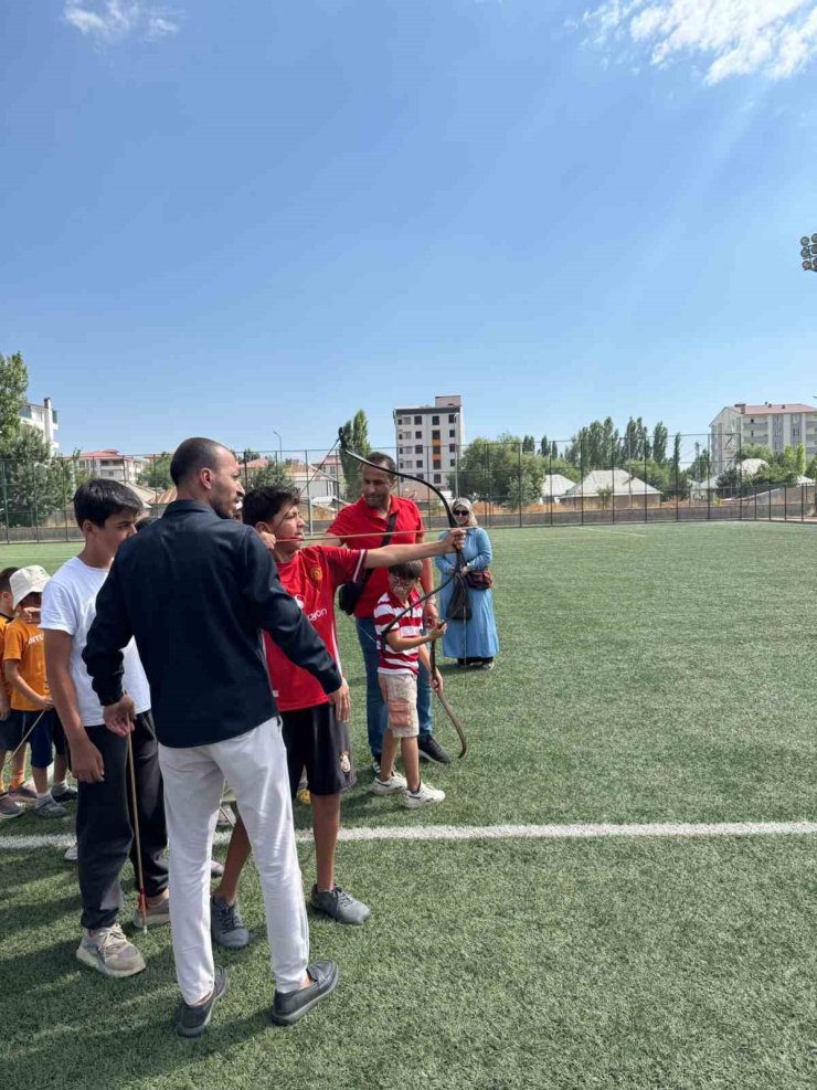 Patnos’ta Gençlik Festivali Büyük İlgi Gördü