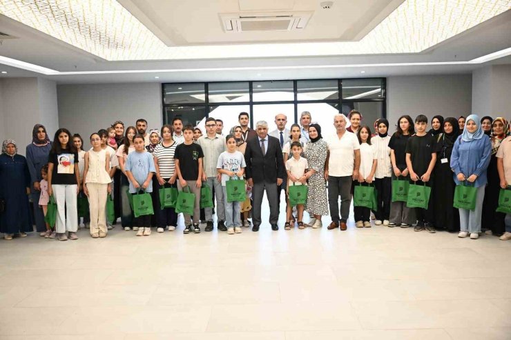 Yeşilyurt Belediyesi başarıya giden yolda öğrencilerin yanında
