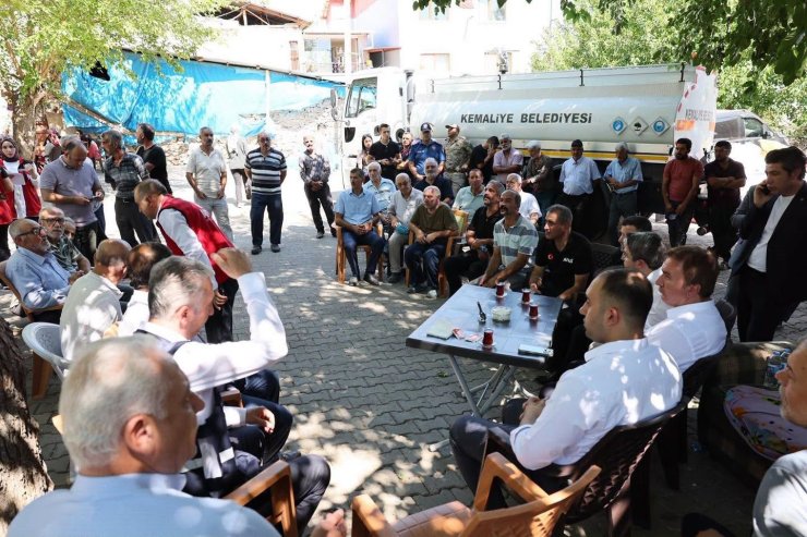 Vali Aydoğdu, yangından etkilenen Kışlacık köyünü ziyaret etti