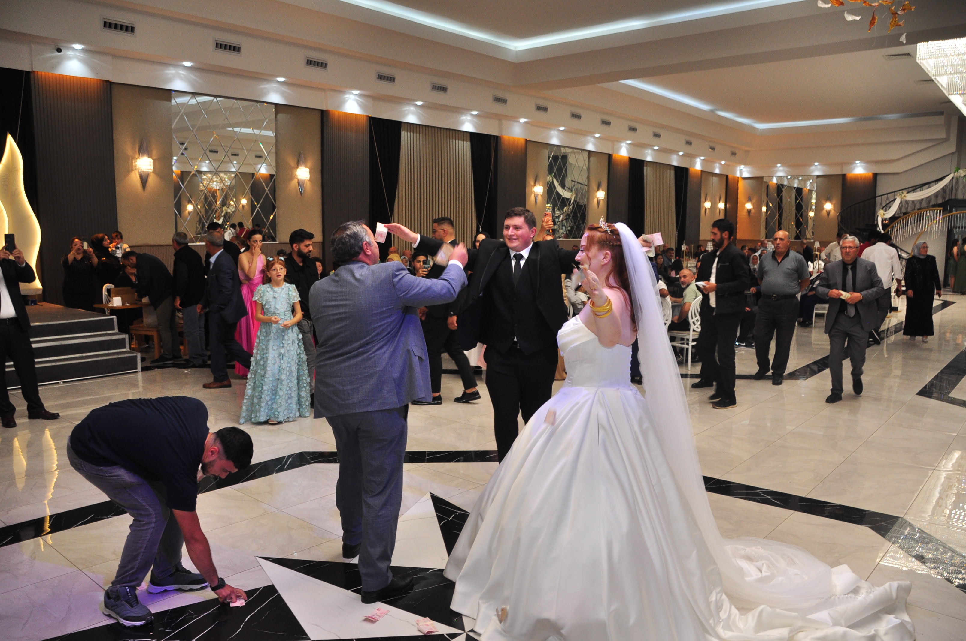 las-vegastan-kars-vegasa-gelin-geldi-7.jpg