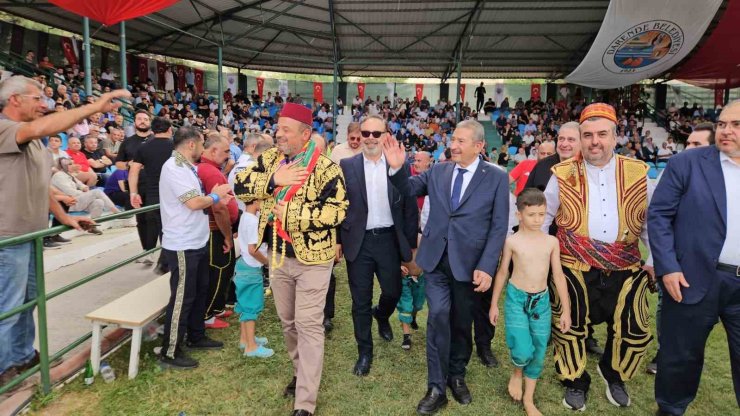 Zengibar Karakucak Güreşleri’nin başpehlivanı Feyzullah Aktürk