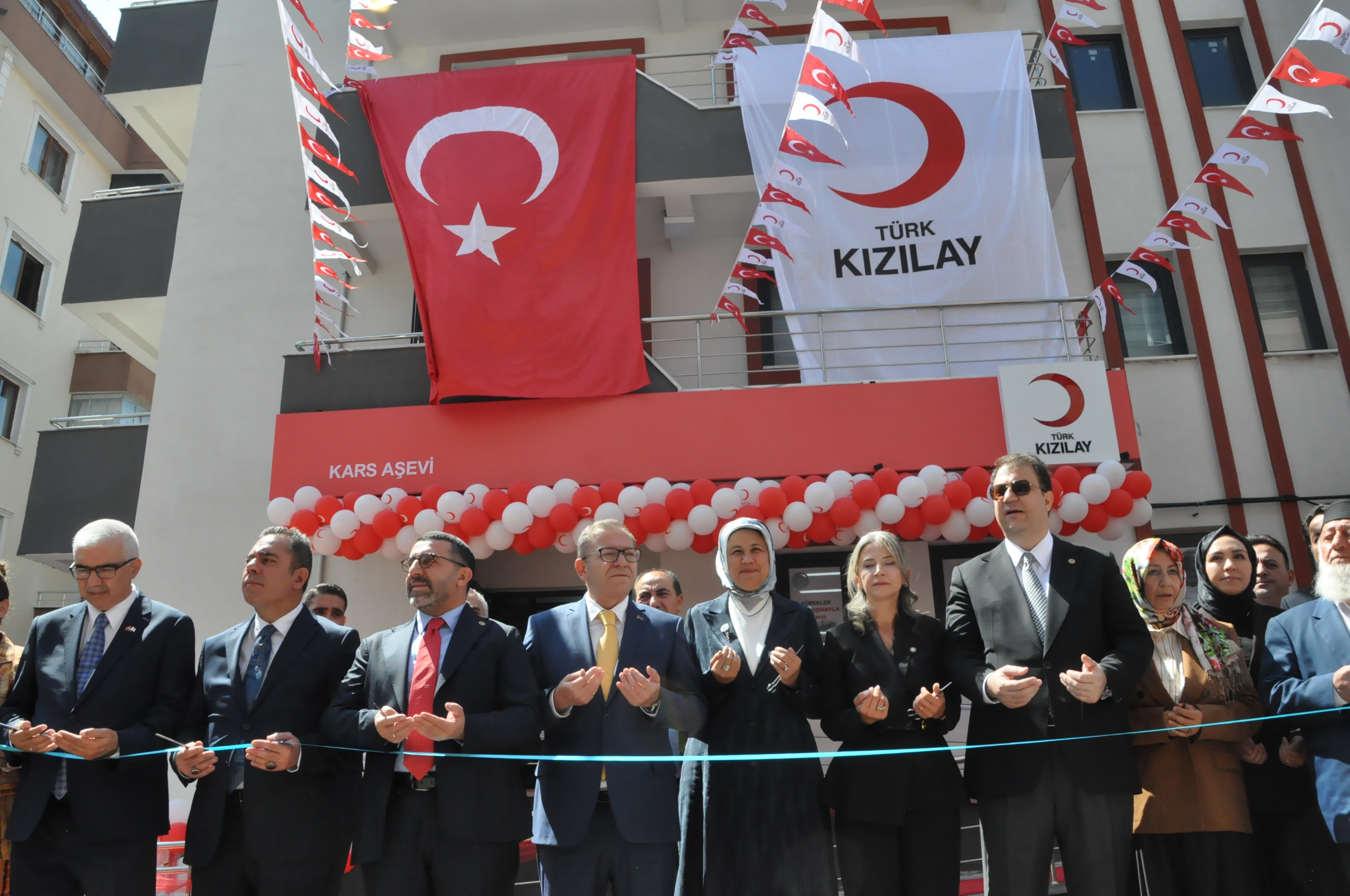 turk-kizilayin-kars-asevi-hizmete-acildi-13.jpg