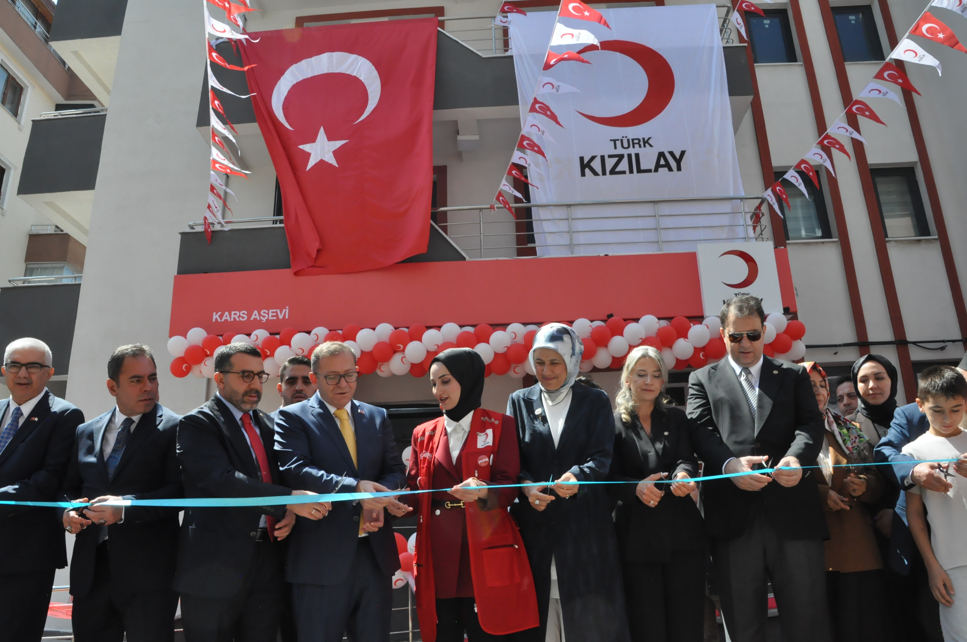 turk-kizilayin-kars-asevi-hizmete-acildi-14.jpg