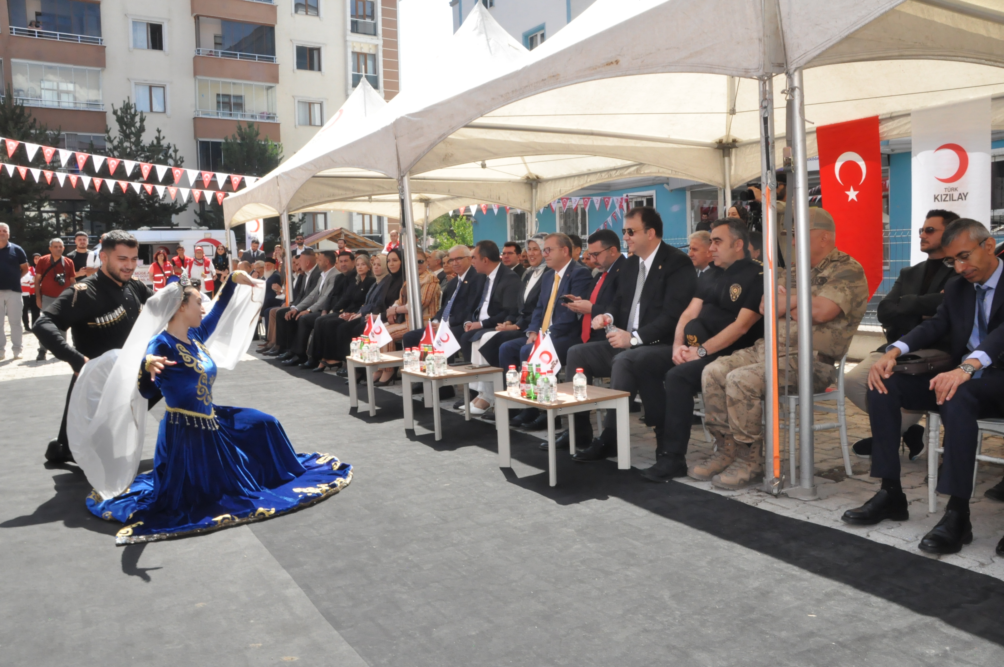 turk-kizilayin-kars-asevi-hizmete-acildi-2.jpg