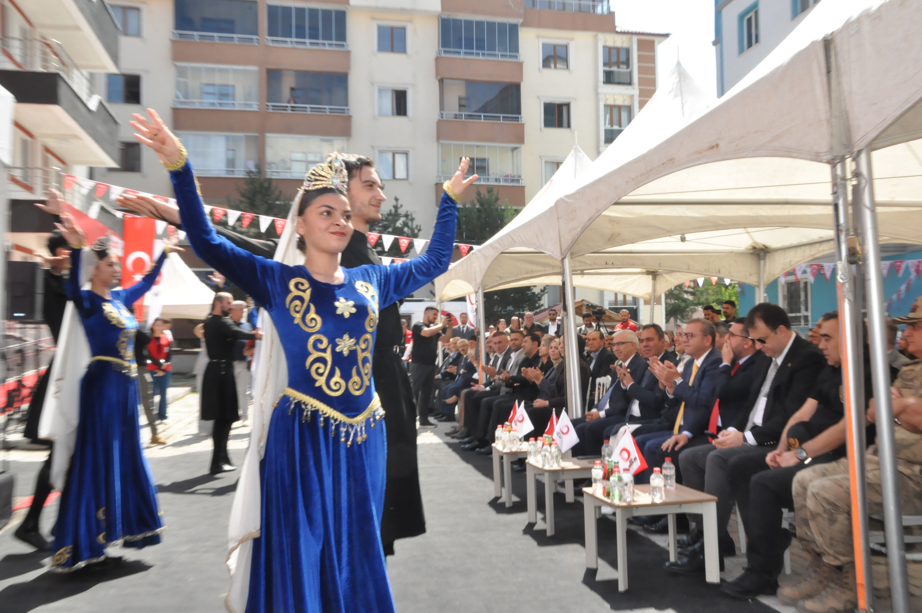 turk-kizilayin-kars-asevi-hizmete-acildi-3.jpg