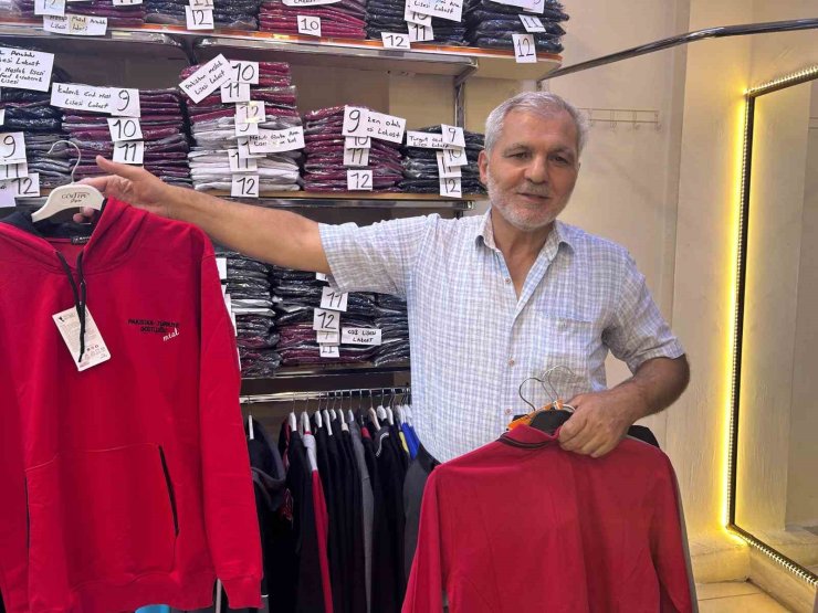 Van’da velilerin okul kıyafeti telaşı başladı