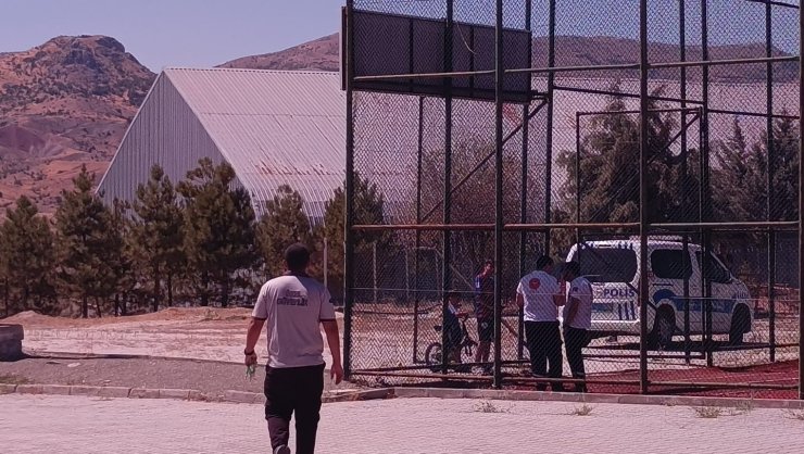 Malatya’da sulama havuzuna düşen traktörün sürücüsü ağır yaralandı