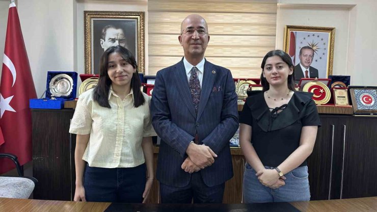 Esendere Belediyesinden gençlere destek: Üniversiteyi kazanan her öğrenciye 100 bin TL