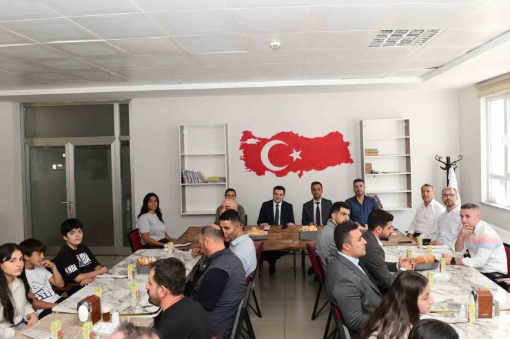 Çatak’ta dereceye giren öğrenciler ödüllendirildi