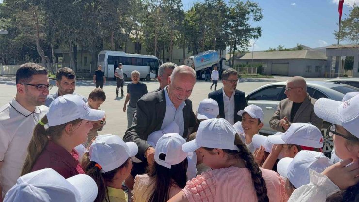 Aşkale çimento tesisleri çocukları ağırladı