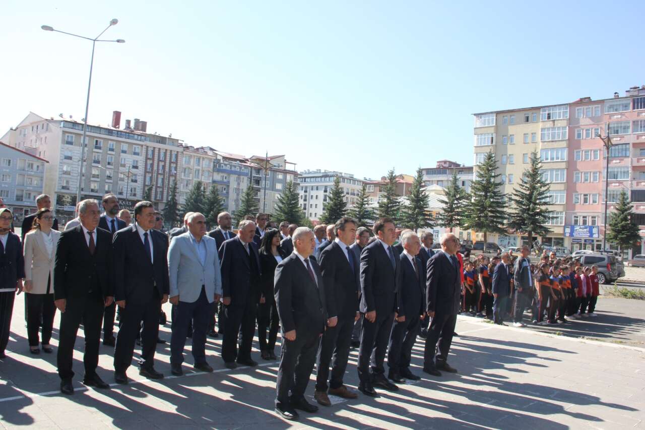 56-bin-863-ogrenci-icin-ders-zili-caldi-4