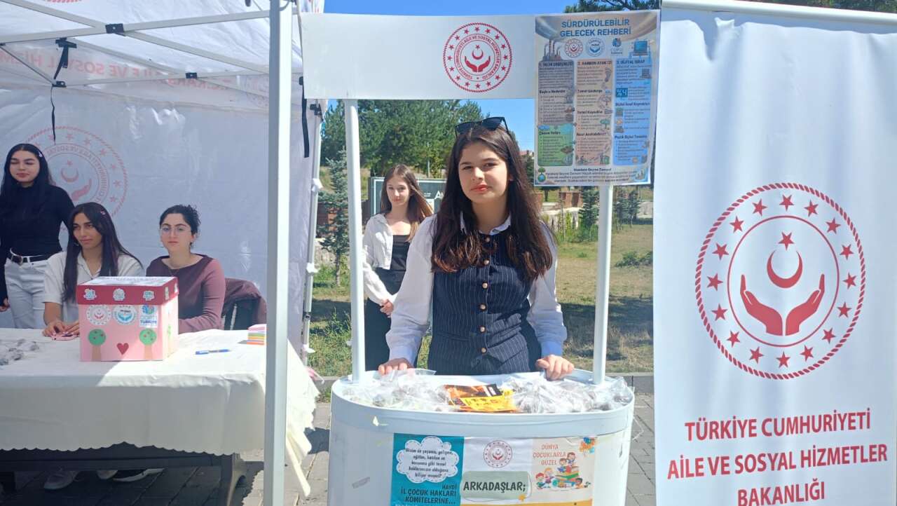 cocuklardan-iklim-mesaji-iklim-krizi-bir-cocuk-haklari-krizidir-2