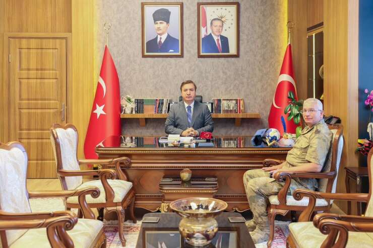 Erzincan Valisi Aydoğdu, İl Jandarma Komutanı Altundarak’ı kabul etti