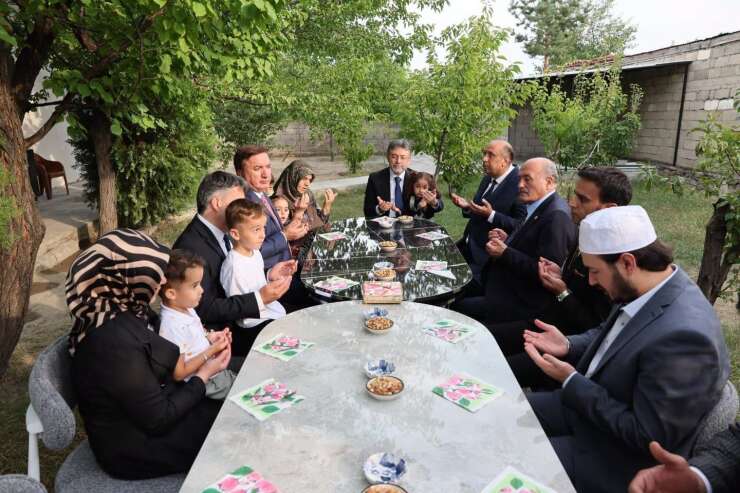 Bakan Yumaklı, şehit Jandarma Er Yakup Koç’un ailesini ziyaret etti