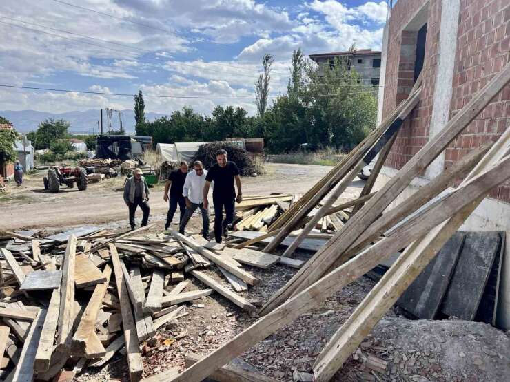 Akçadağ’da cami inşaatı devam ediyor