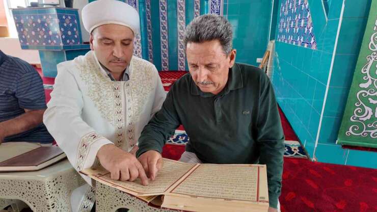 İlerlemiş yaşlarına rağmen Kur’an-ı Kerim öğrendiler