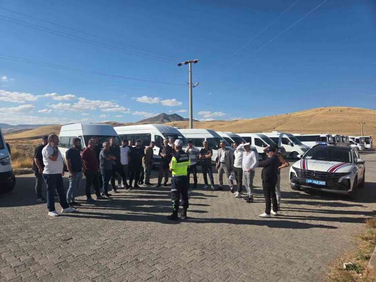 Muş’ta okul servislerine yönelik trafik denetimi
