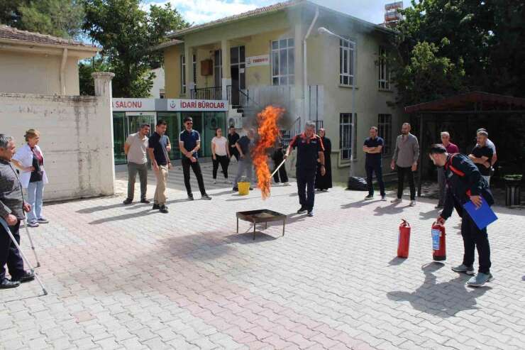 Elazığ’da hastane personeline yangın farkındalık eğitimi