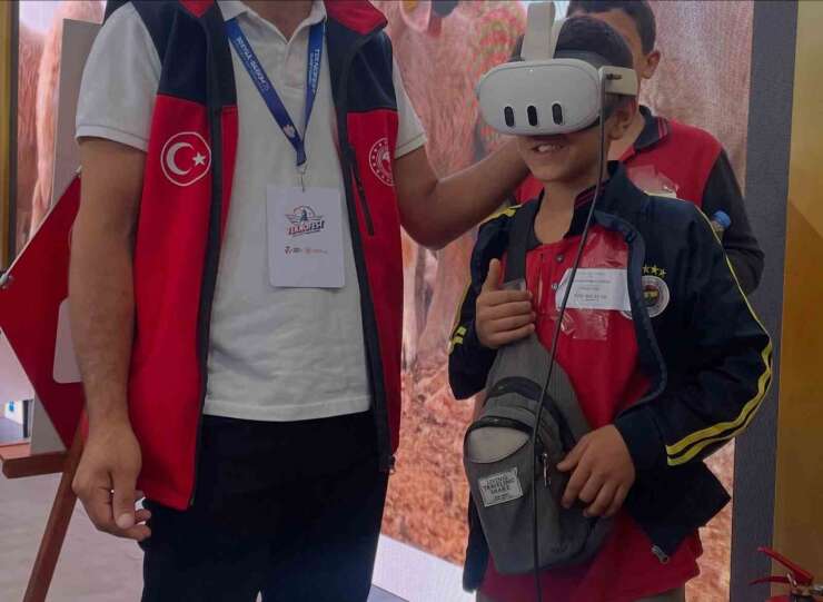 Kafkas Arısı TEKNOFEST’te: Arıların dünyası sanal gerçeklikle tanıtıldı