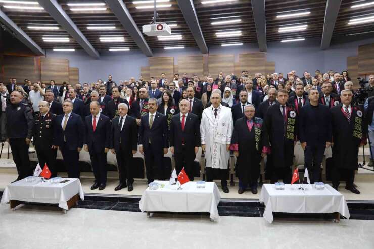Fırat Üniversitesi’nde yeni akademik yıl başladı