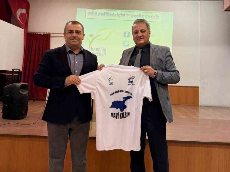 Van Gölü’nün korunması okul sıralarına taşındı