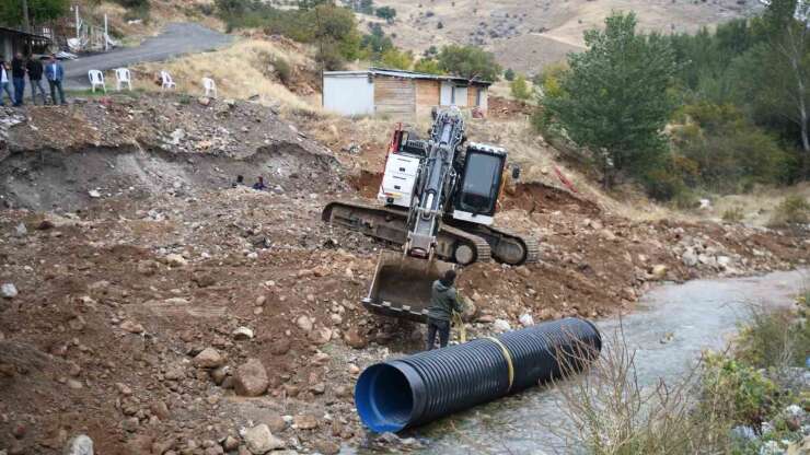 Kadiruşağı Mahallesinin 50 yıllık köprü sorunu çözülüyor