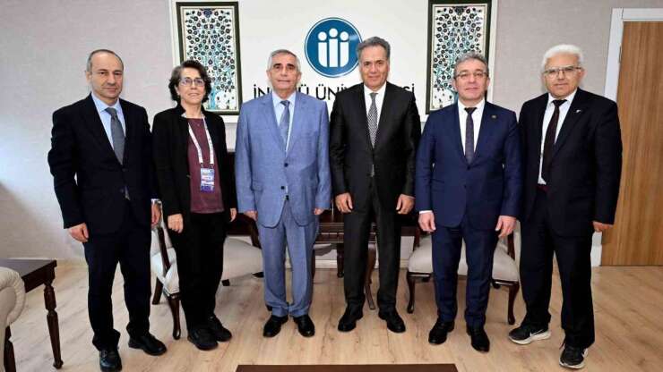 Türk Fizyolojik Bilimler Derneği yönetiminden Rektör Akpolat’a ziyaret